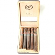 ������ La Flor Dominicana Sampler Toro - 5 ��